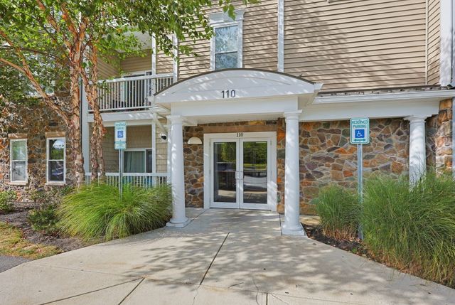 110 Trotter Rd 2203, Weymouth, MA 02190