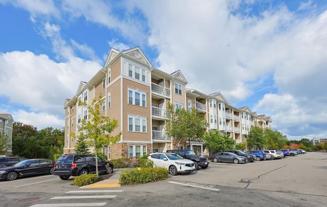 110 Trotter Rd 2203, Weymouth, MA 02190