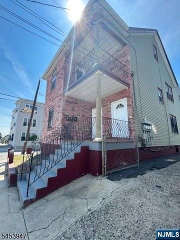 163 Dewey Street, Newark, NJ 07112