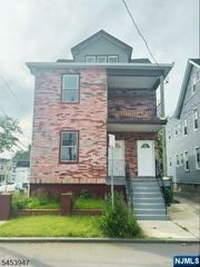 163 Dewey Street, Newark, NJ 07112