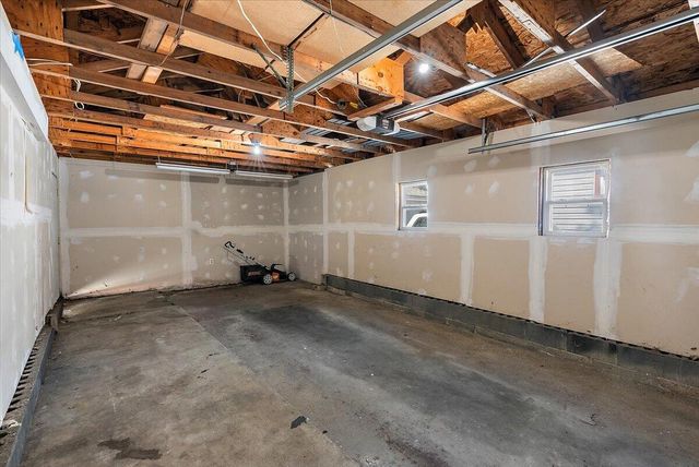 1012 Ireland Avenue, Muskegon City, MI 49441