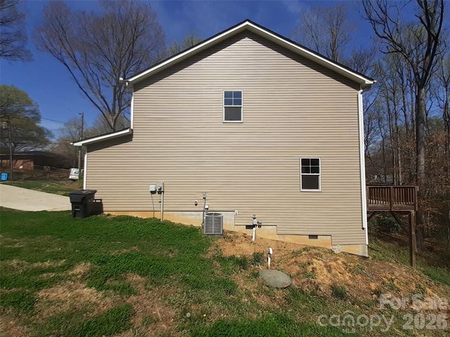 2019 Arapaho Drive, Charlotte, NC 28214