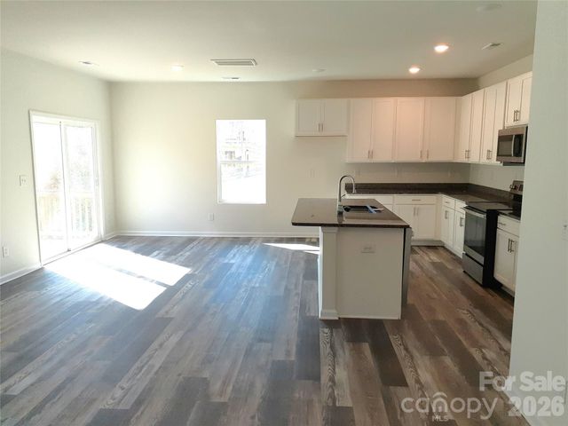 2019 Arapaho Drive, Charlotte, NC 28214