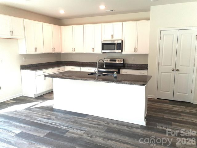 2019 Arapaho Drive, Charlotte, NC 28214