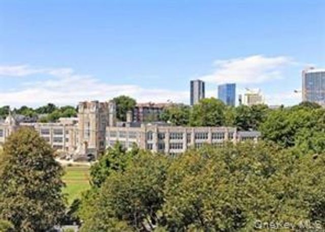 220 Pelham Road 5E, New Rochelle, NY 10805