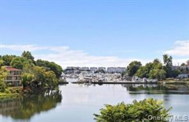 220 Pelham Road 5E, New Rochelle, NY 10805