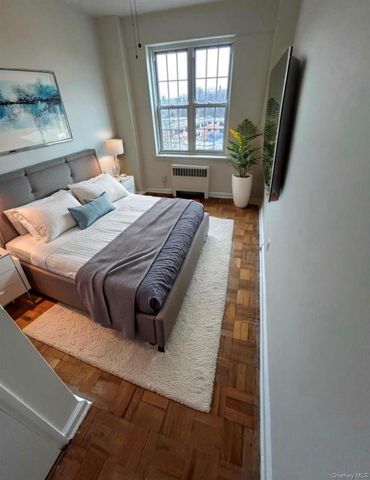 220 Pelham Road 5E, New Rochelle, NY 10805