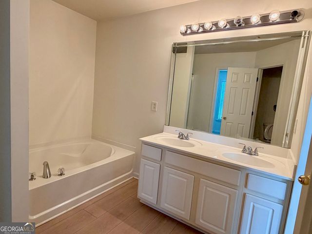 6243 Sawtooth Oak Court SE, Mableton, GA 30126