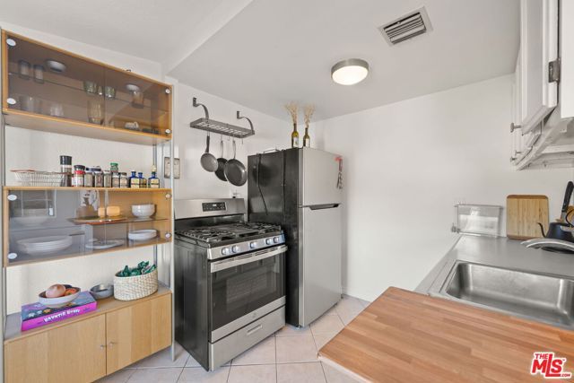 2142 Baxter Street, Los Angeles, CA 90039