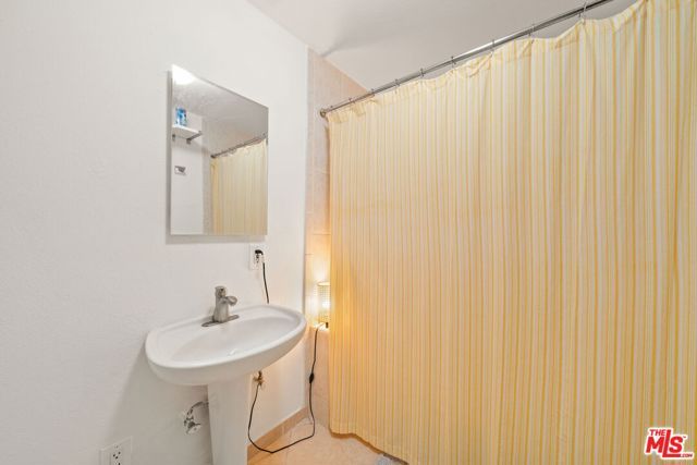 2142 Baxter Street, Los Angeles, CA 90039