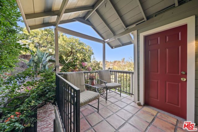 2142 Baxter Street, Los Angeles, CA 90039