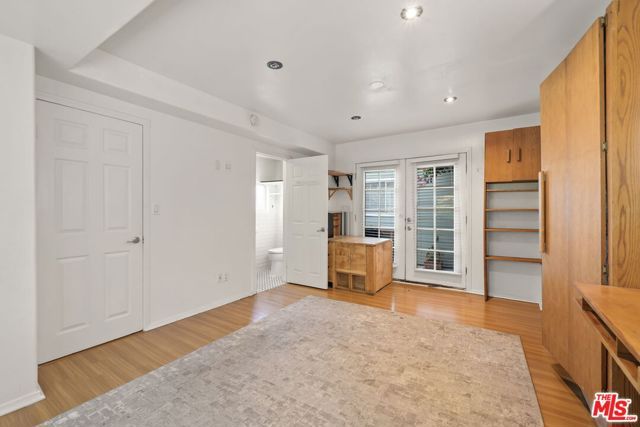 2142 Baxter Street, Los Angeles, CA 90039