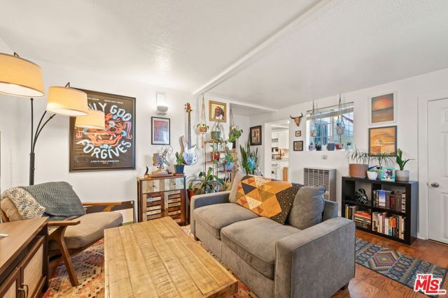 2142 Baxter Street, Los Angeles, CA 90039