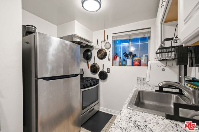 2142 Baxter Street, Los Angeles, CA 90039