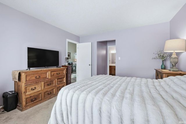 8301 Lamplighter Court, Fort Wayne, IN 46835