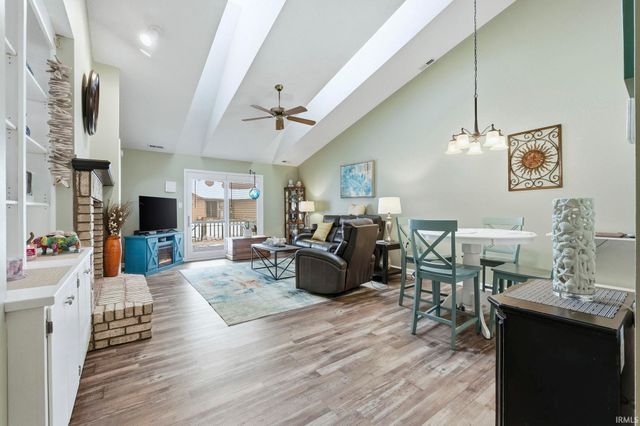 8301 Lamplighter Court, Fort Wayne, IN 46835