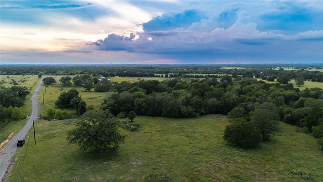 1395 S Highway 95, Smithville, TX 78957