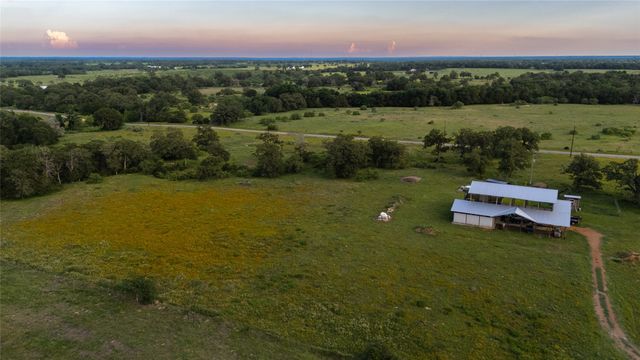 1395 S Highway 95, Smithville, TX 78957
