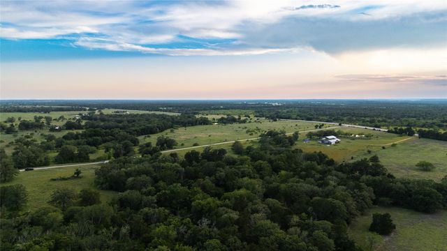 1395 S Highway 95, Smithville, TX 78957
