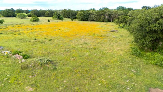 1395 S Highway 95, Smithville, TX 78957