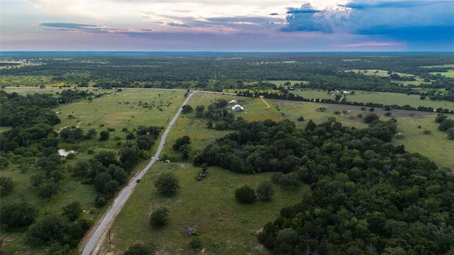 1395 S Highway 95, Smithville, TX 78957