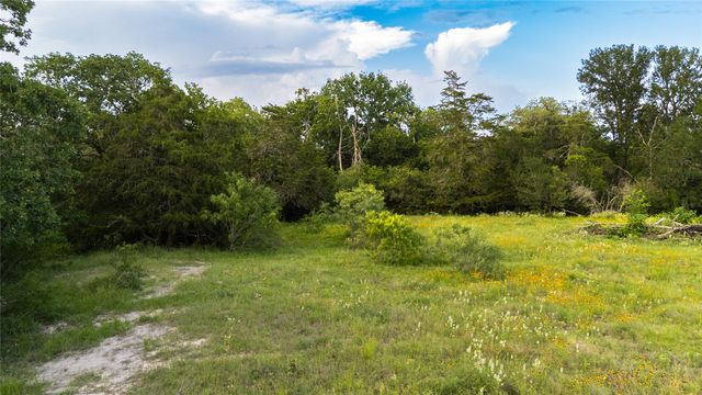 1395 S Highway 95, Smithville, TX 78957