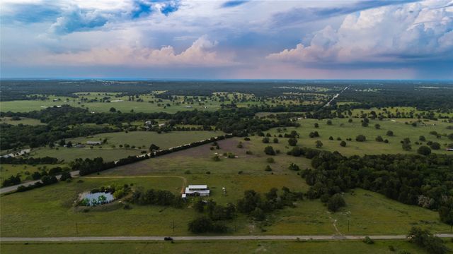 1395 S Highway 95, Smithville, TX 78957