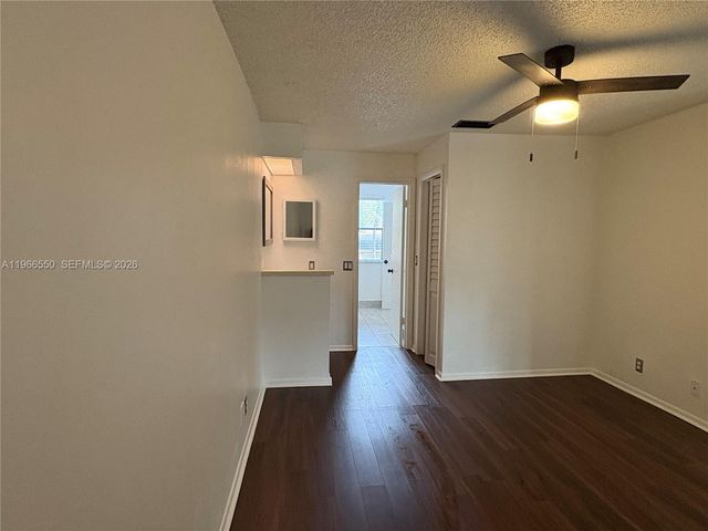 2491 NW 56th Ave 4-17, Lauderhill, FL 33313