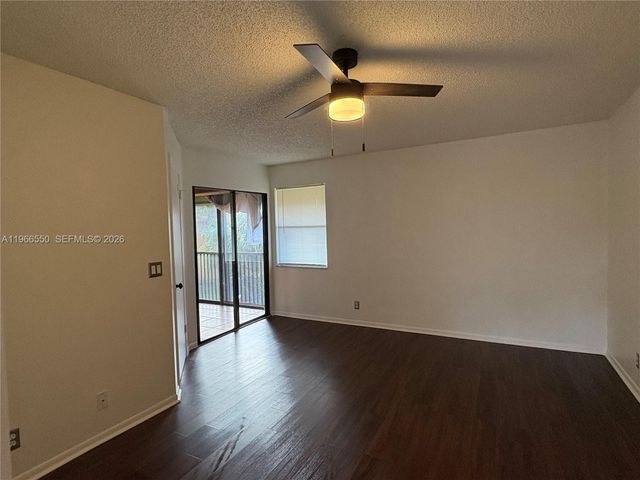 2491 NW 56th Ave 4-17, Lauderhill, FL 33313