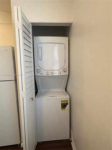 2491 NW 56th Ave 4-17, Lauderhill, FL 33313