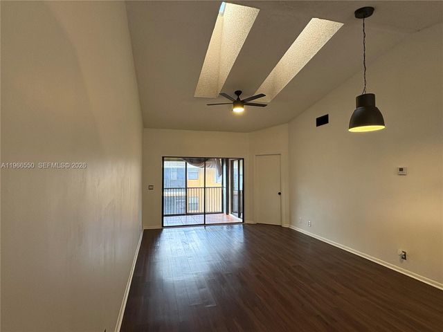 2491 NW 56th Ave 4-17, Lauderhill, FL 33313