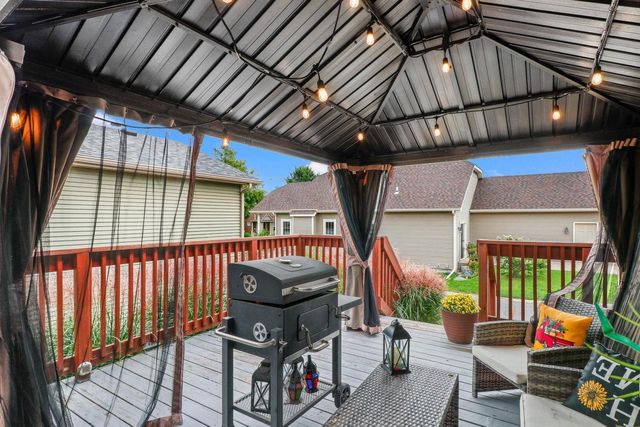 7015 Reston Heights Drive, Madison, WI 53718