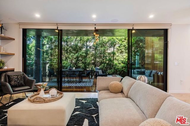 3601 Wade Street, Los Angeles, CA 90066