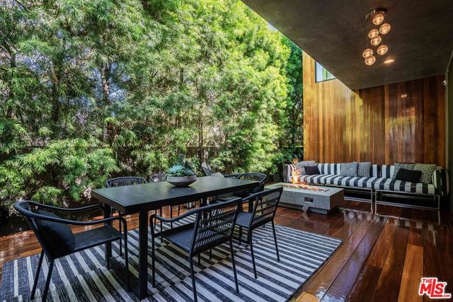 3601 Wade Street, Los Angeles, CA 90066