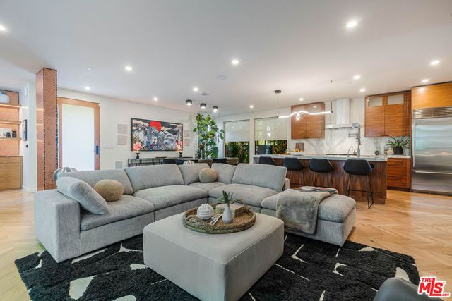 3601 Wade Street, Los Angeles, CA 90066