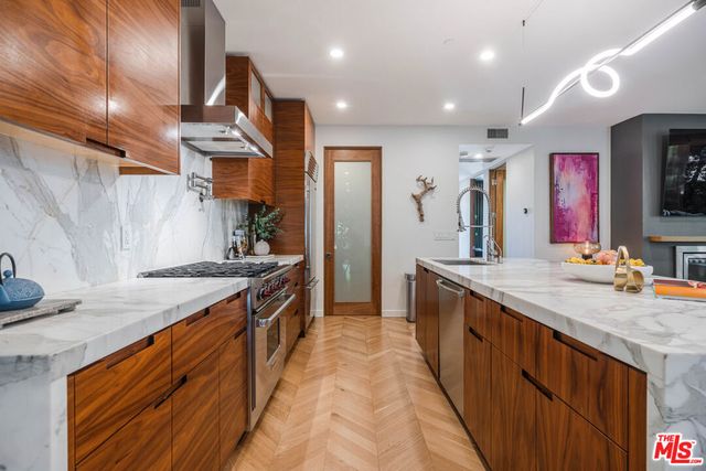 3601 Wade Street, Los Angeles, CA 90066