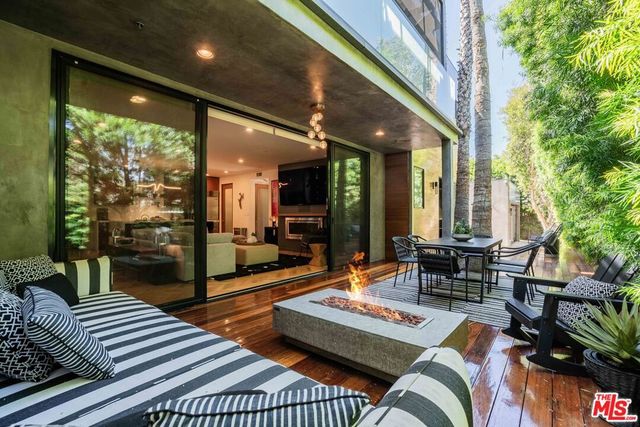 3601 Wade Street, Los Angeles, CA 90066