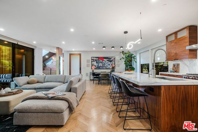 3601 Wade Street, Los Angeles, CA 90066