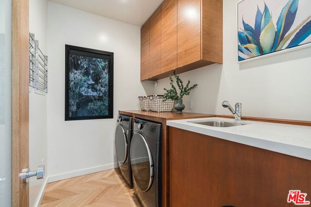 3601 Wade Street, Los Angeles, CA 90066