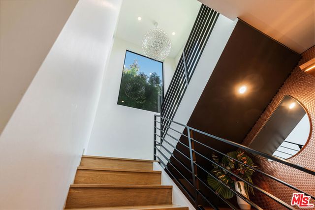 3601 Wade Street, Los Angeles, CA 90066