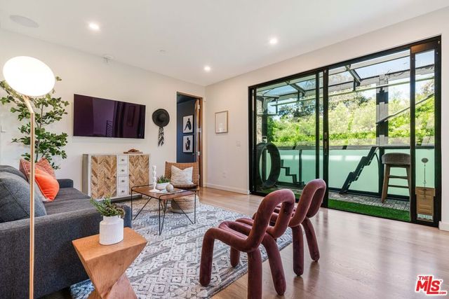 3601 Wade Street, Los Angeles, CA 90066