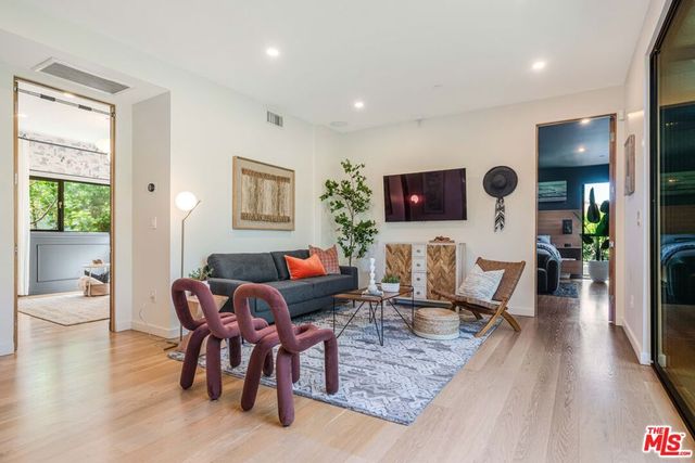 3601 Wade Street, Los Angeles, CA 90066