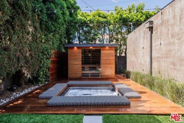 3601 Wade Street, Los Angeles, CA 90066