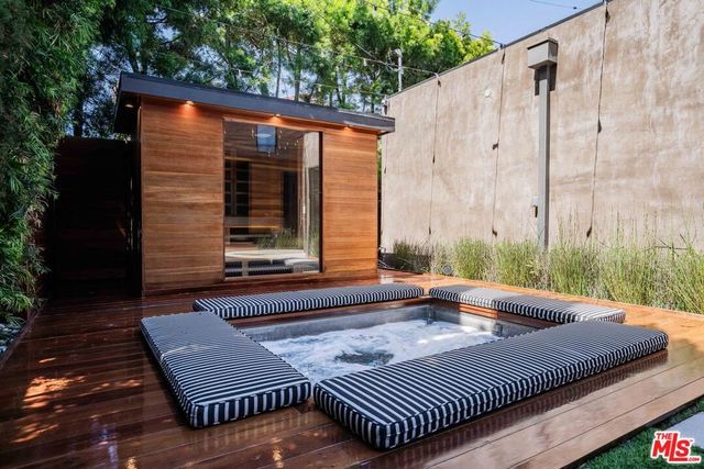 3601 Wade Street, Los Angeles, CA 90066