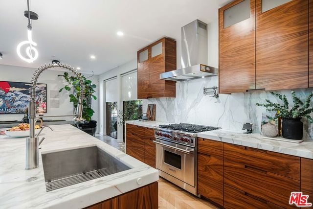 3601 Wade Street, Los Angeles, CA 90066