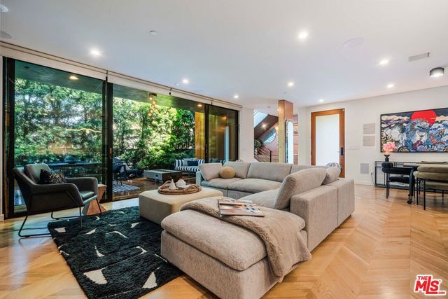 3601 Wade Street, Los Angeles, CA 90066