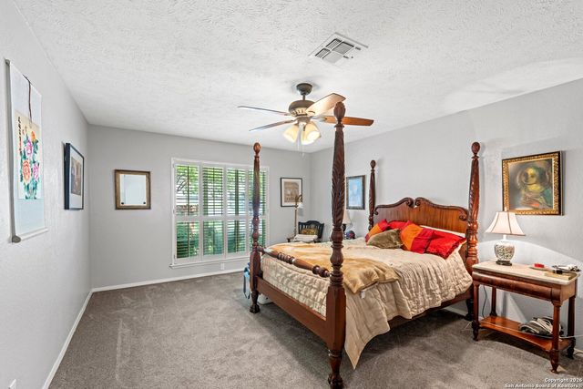 530 Sand Bend, Kerrville, TX 78028