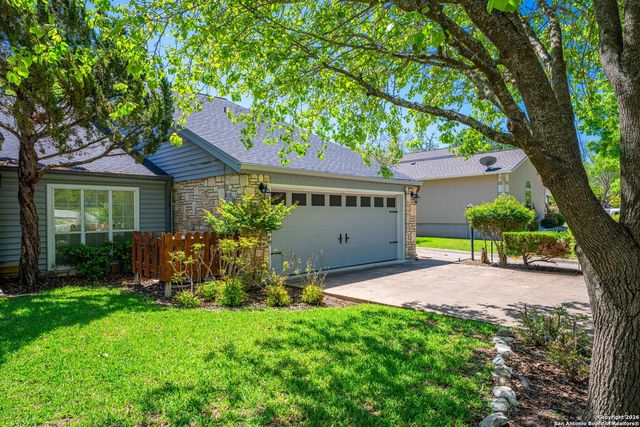 530 Sand Bend, Kerrville, TX 78028