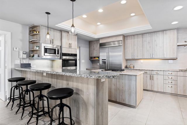 166 Royal Palm Drive, Fort Lauderdale, FL 33301