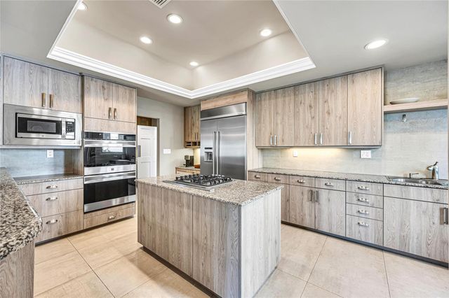 166 Royal Palm Drive, Fort Lauderdale, FL 33301